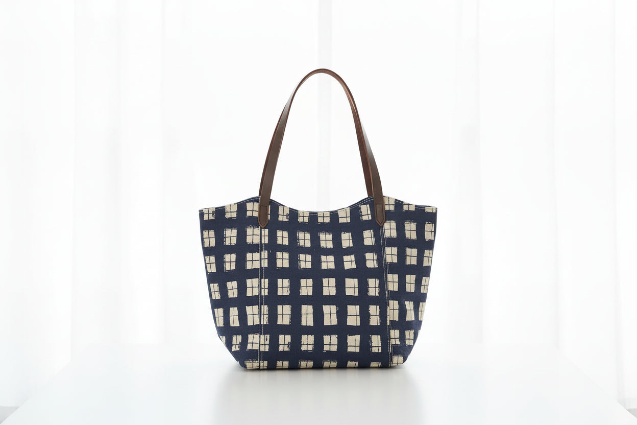 Tulip Canvas Tote – Structured (Personalized Everyday Bag)